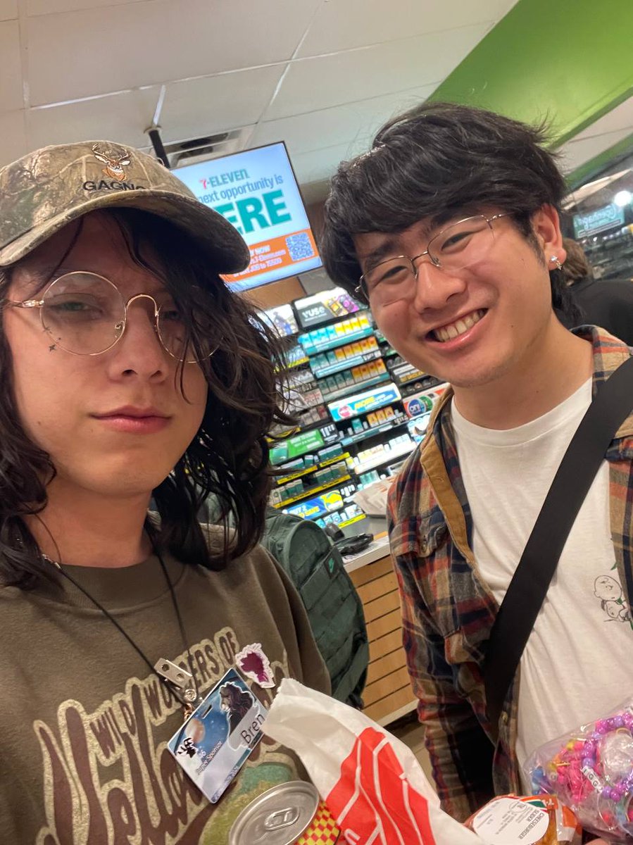 ryd0ggy's tweet photo. I feel like people recognize me by my face compared to anything these days, so here I am :3

ps. buying a suit after I gradtffuate and get a better job in December :3 https://t.co/i8rDOSFJNA
