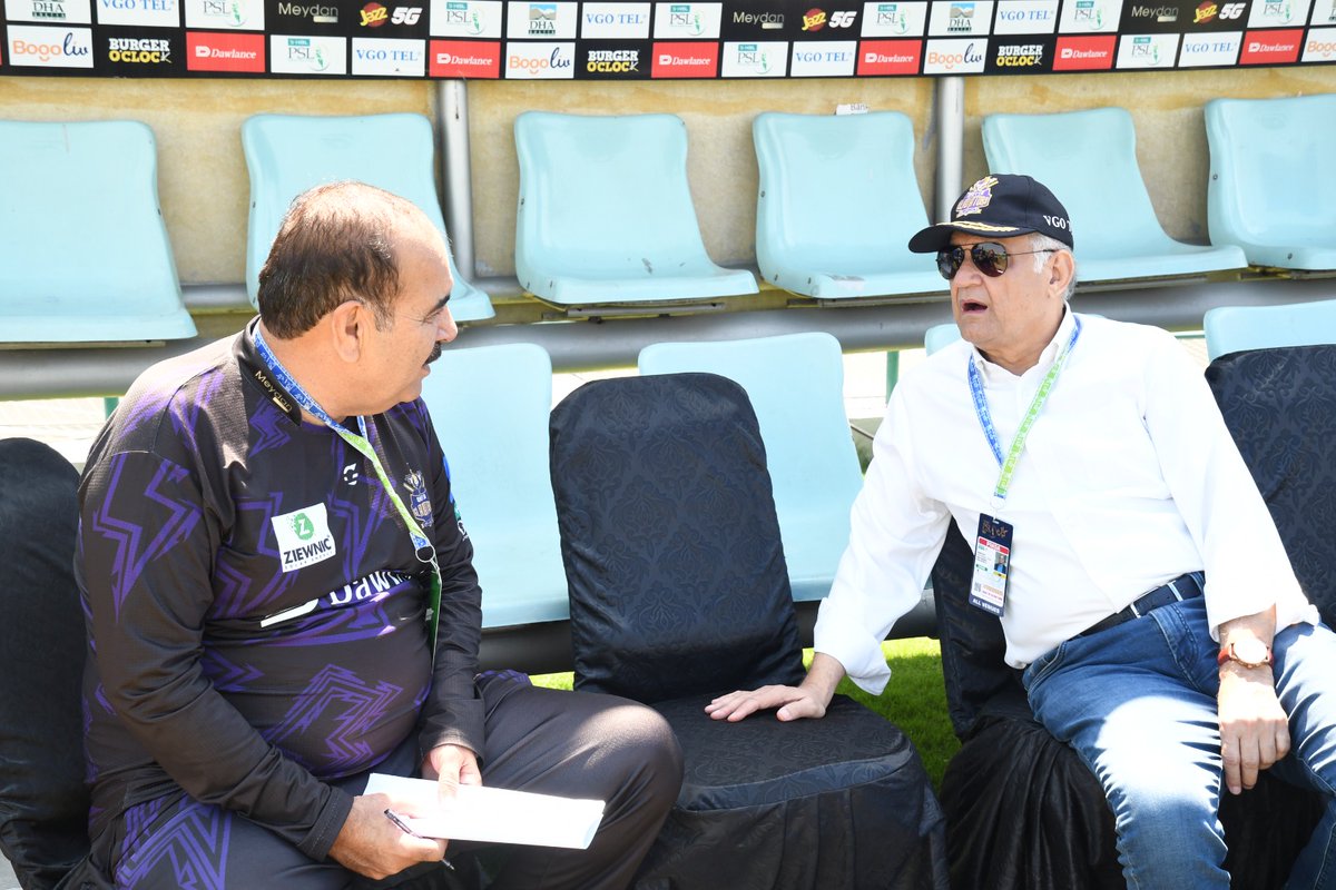 Azam KhanQGمیری پہچان پاکستان tweet media