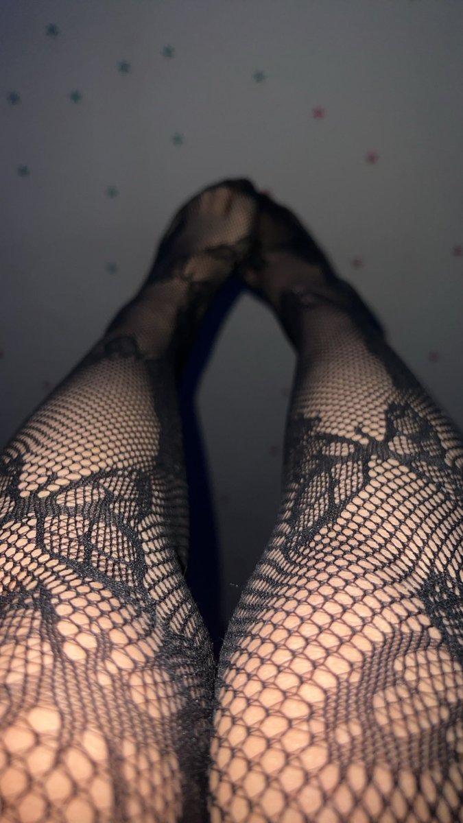 lustedn0tloved's tweet photo. Who likes feet pics ๐๐
#feet #FeetPictures #feetfetฤฑsh #feetworshiฬp #lust #lustoverload #findom #paypig https://t.co/N7ET6cwWT8