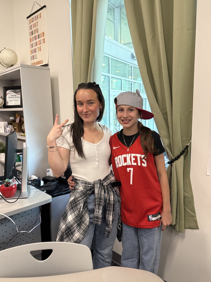 Ms_Proulx's tweet photo. Time travel Tuesday but make it 90s!!! Every generation has to work to continue speaking up for kindness🗣️💛 Love everyone’s spirit during #SaySomethingWeek #KMSCougarPride s/o to our amazing AP’s spirit too thanks for stopping by @MsDawson2005 📼🧢⚡️🛼 https://t.co/XyaZVbpV2Q