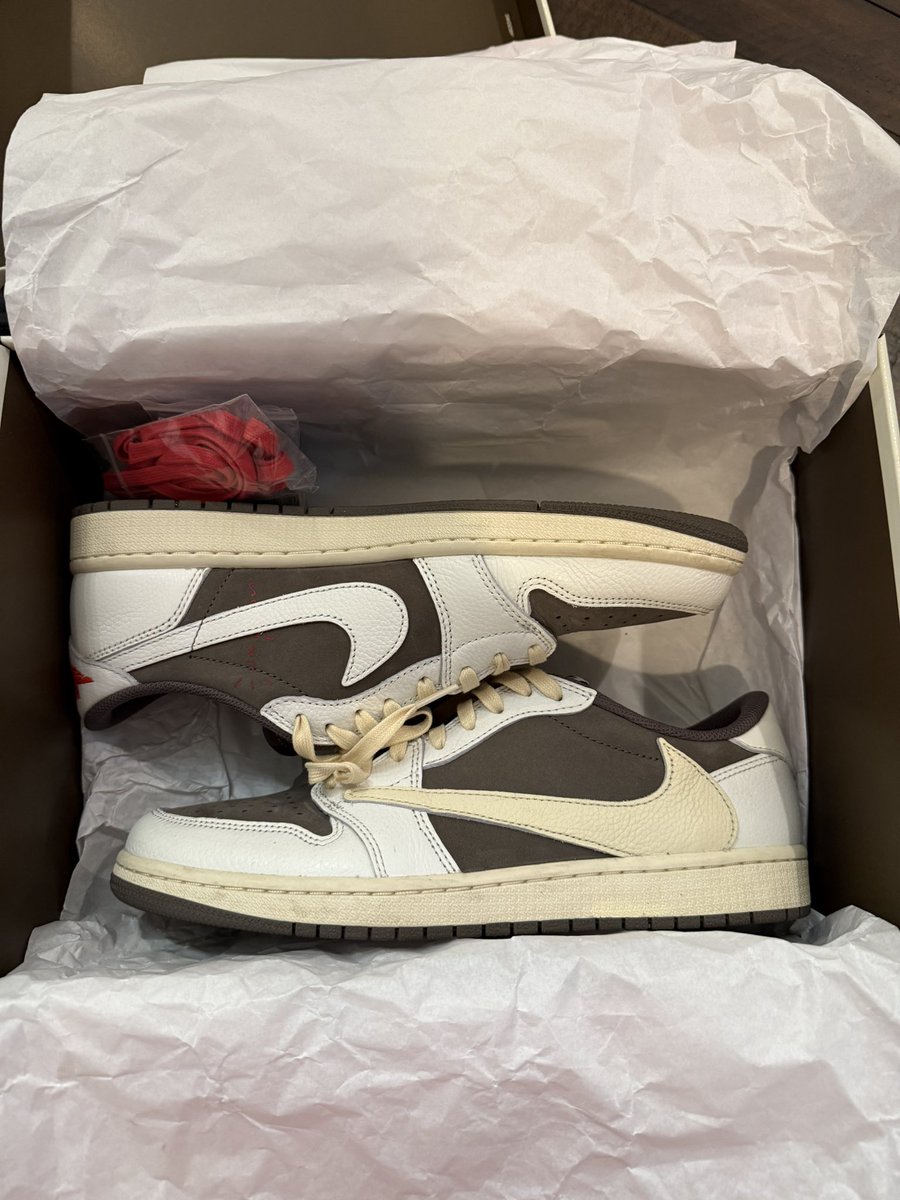 rydar2006's tweet photo. Looking to move these. Size 10.5 worn 3-4 times.
@stevan74 https://t.co/RsT3tJb2Pn