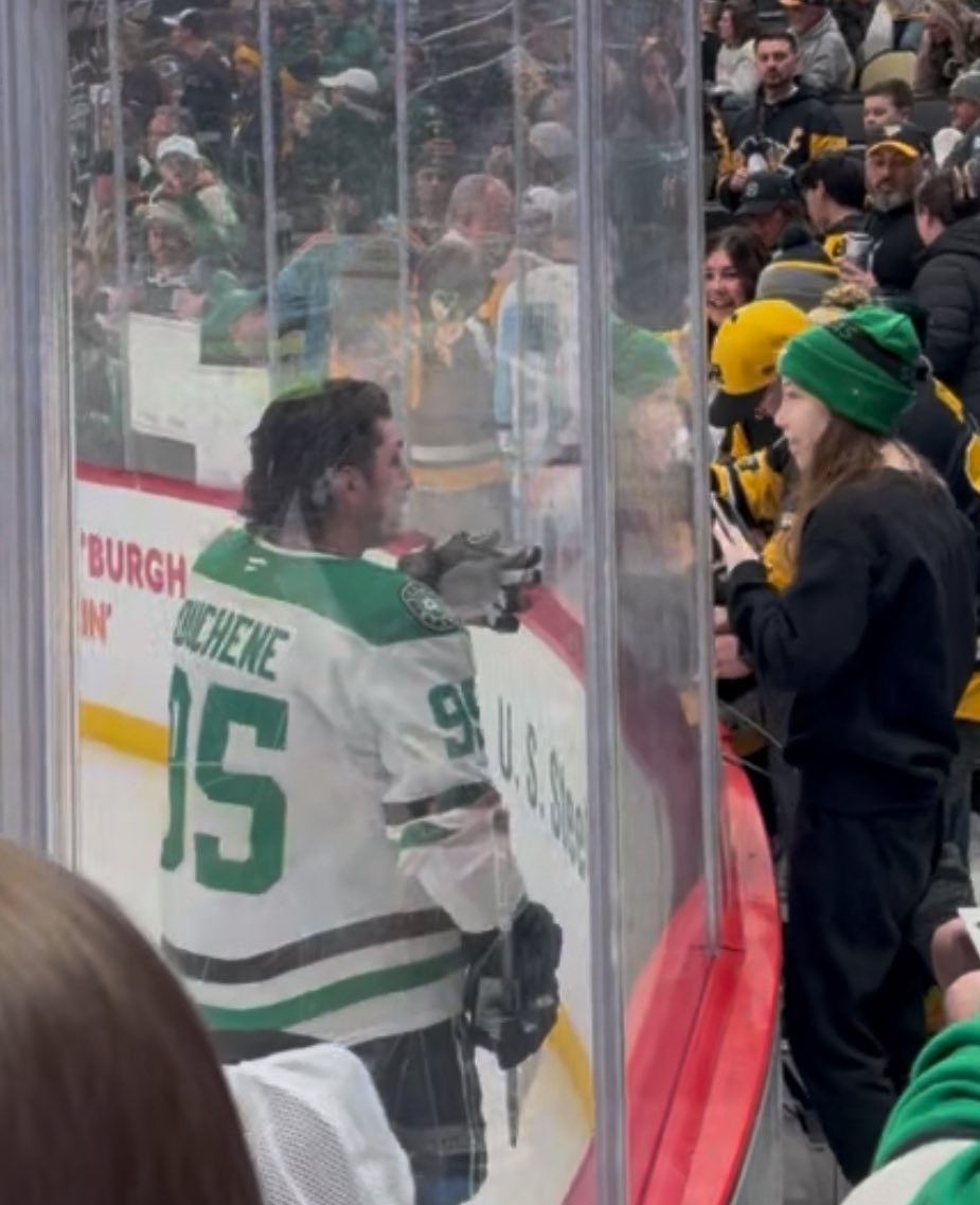 x - Megan 🏈🏒 tweet media