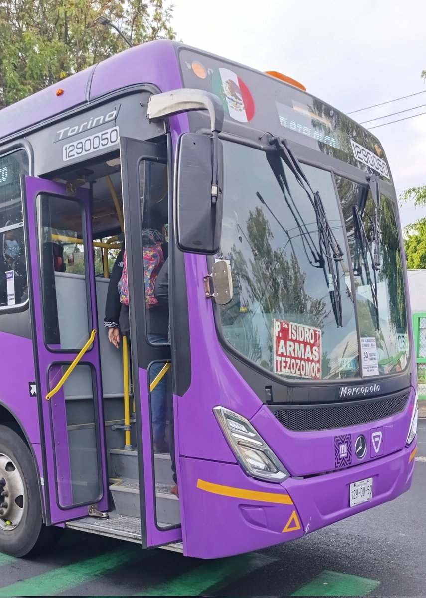 renejf1973's tweet photo. @LaSEMOVI deseo reportar al conductor de esta unidad que hoy aproximadamente a las 7:20  AM iba conduciendo de manera imprudente, dando  "enfrenones", saltándose paradas. Espero respuesta. https://t.co/vZzqv3UDKH