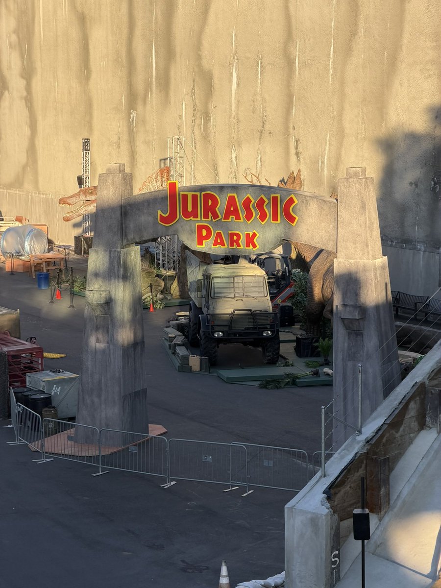 TLEV Media tweet media