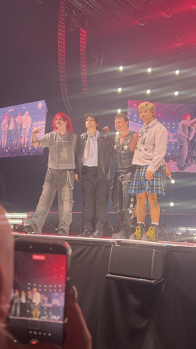 libbi ☆ on tour tweet media