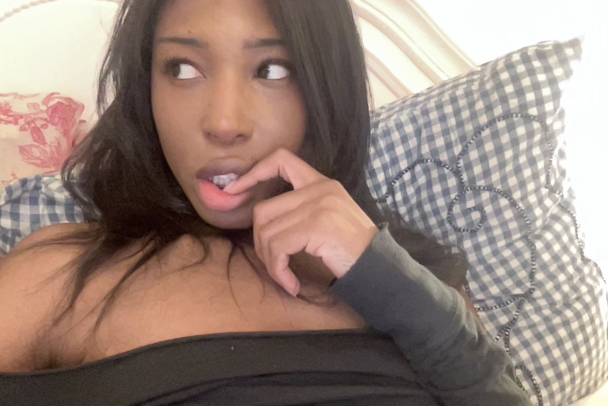 meruboo🦇 tweet media