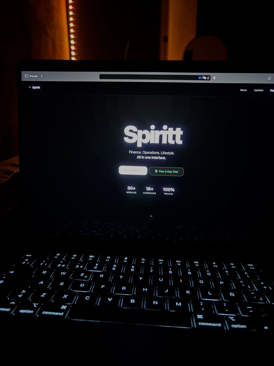 voi6's tweet photo. I made a change on my @SpirittTracking landing page.

Made it feel more premium by making it more simple.

For me it looks better and cleaner.

Let me know if it looks better or worse. https://t.co/41V30O6xg0