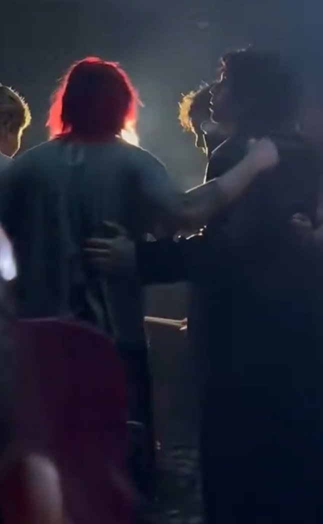 bea ★卌 tweet media