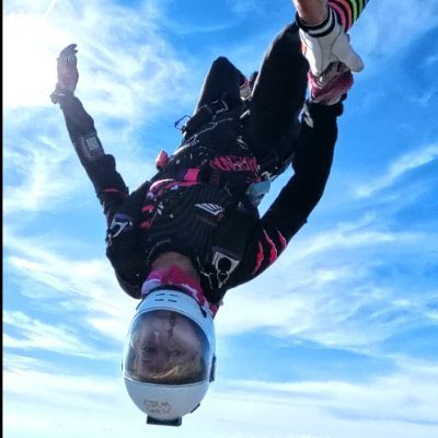 Friends if you are not following my friend <a href="/karinaksr2/">karinaksr</a>  please consider adding her currently at 8400 let’s help her get to 8800