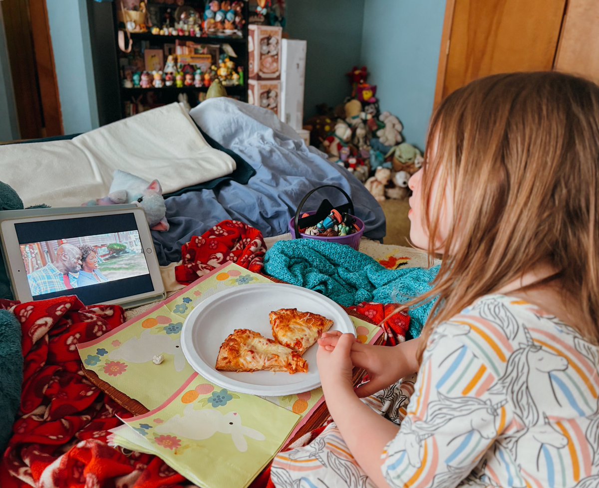 When you just have the littlest cousin to watch you let her be the first cousin to hang in your room; pizza 🍕 and all ❤️