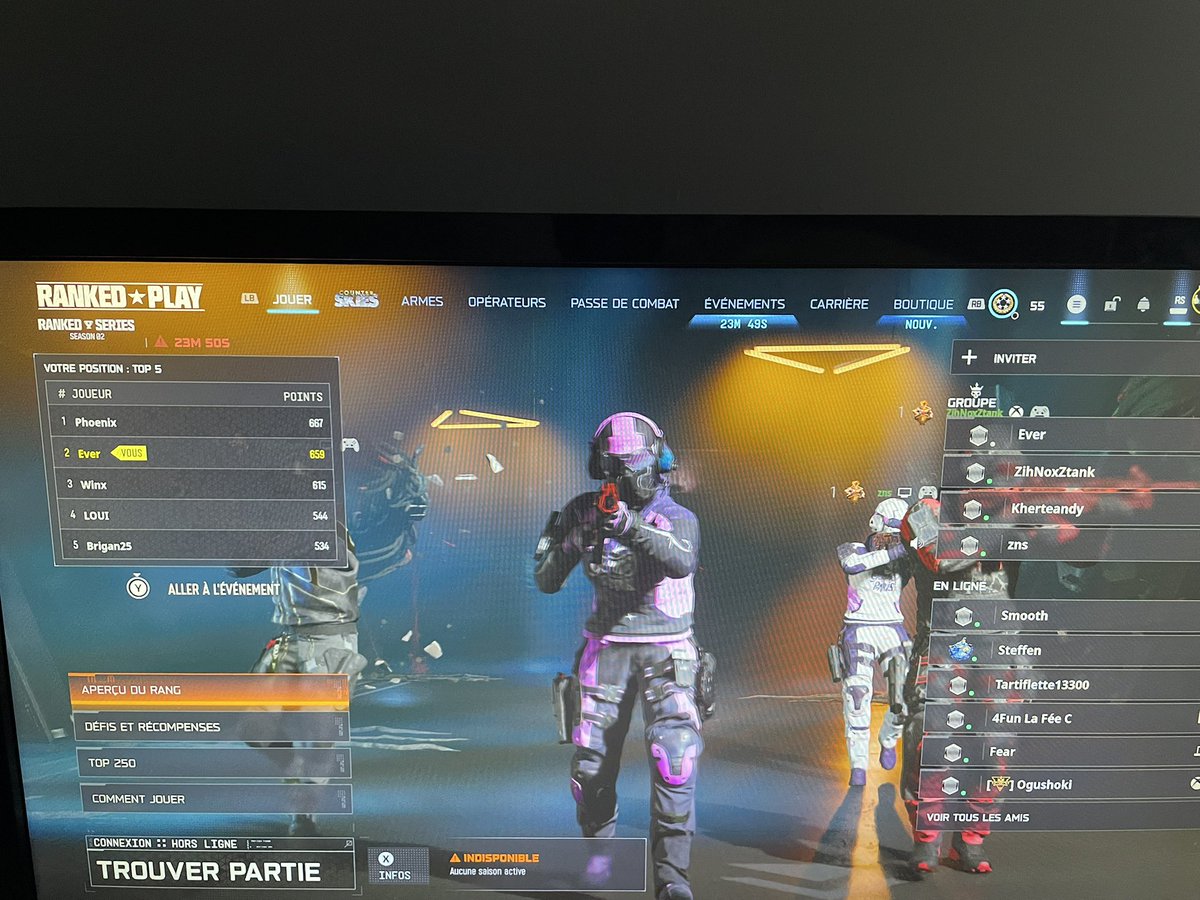 Reevzify's tweet photo. @Treyarch 25 minutes to go and we can’t queue ??? SERIOUS ??? Give me my 1st place https://t.co/xrZp3XLWiK