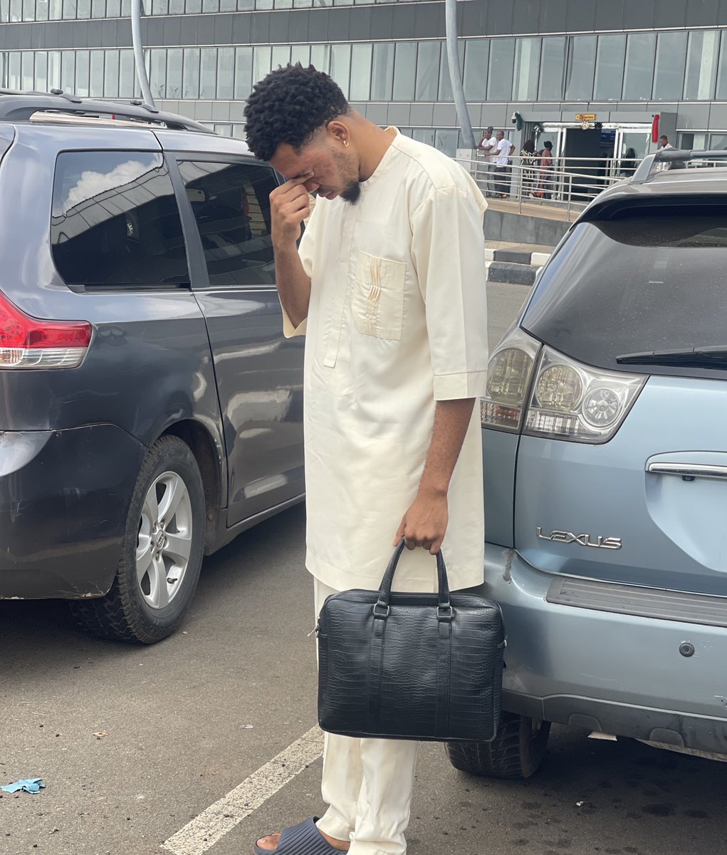 iceeswago tweet media