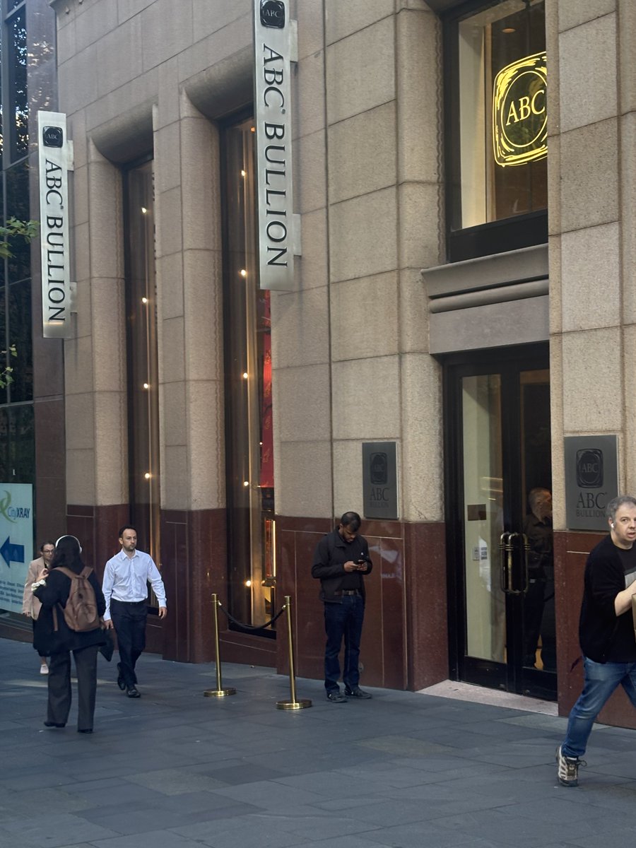 Make Gold Great tweet media