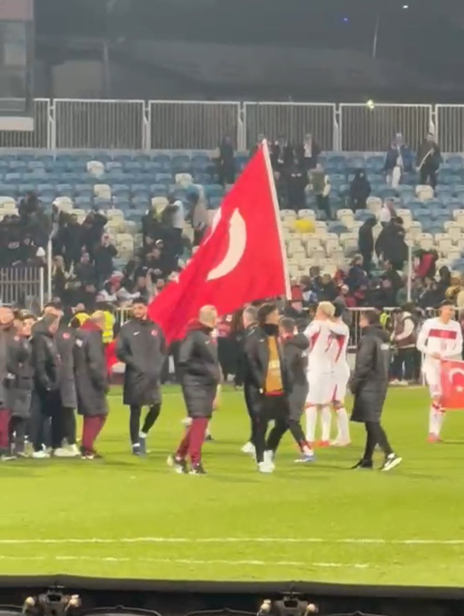 umyarc's tweet photo. Ay Yıldızlı Millilerimizi galibiyetinden dolayı tebrik eder, Dünya Kupası final maçlarında başarılarının devamını dilerim. https://t.co/1gPHT5EVLR