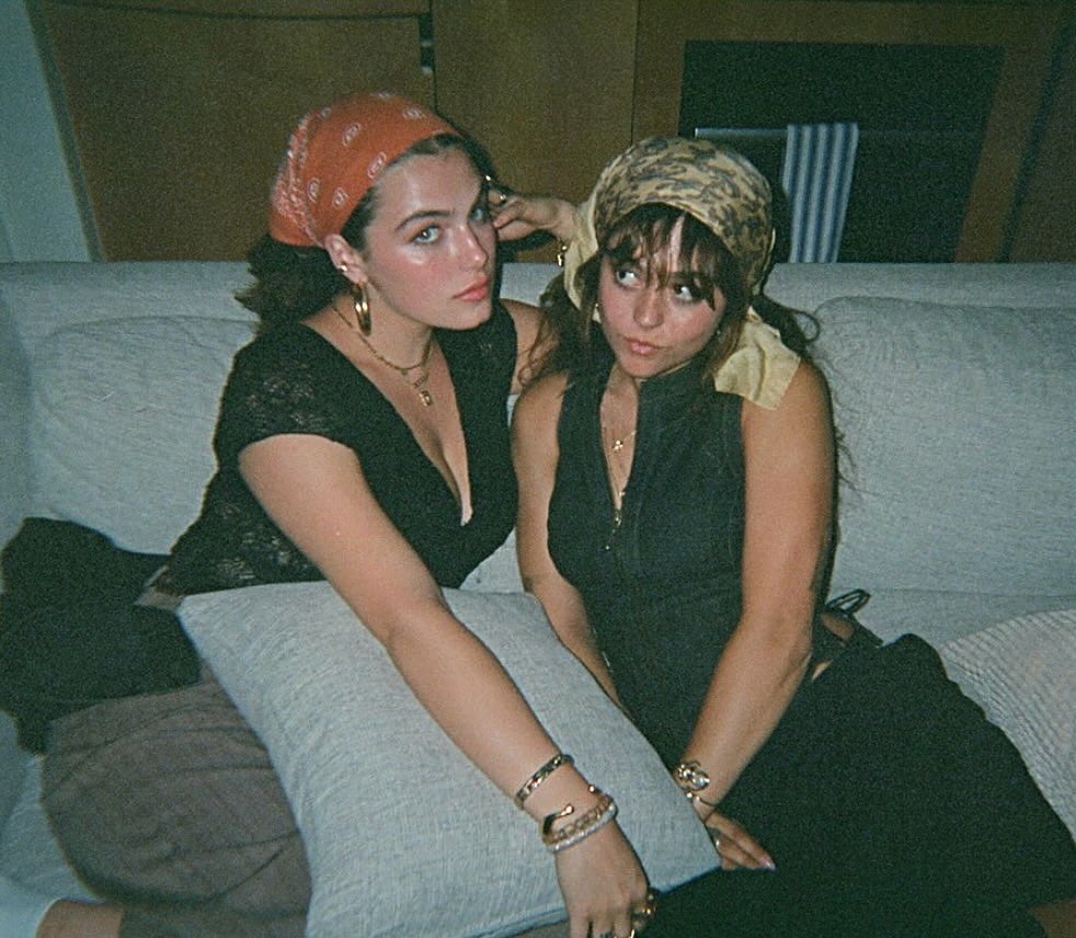 Off Campus Report 🗞️ tweet media