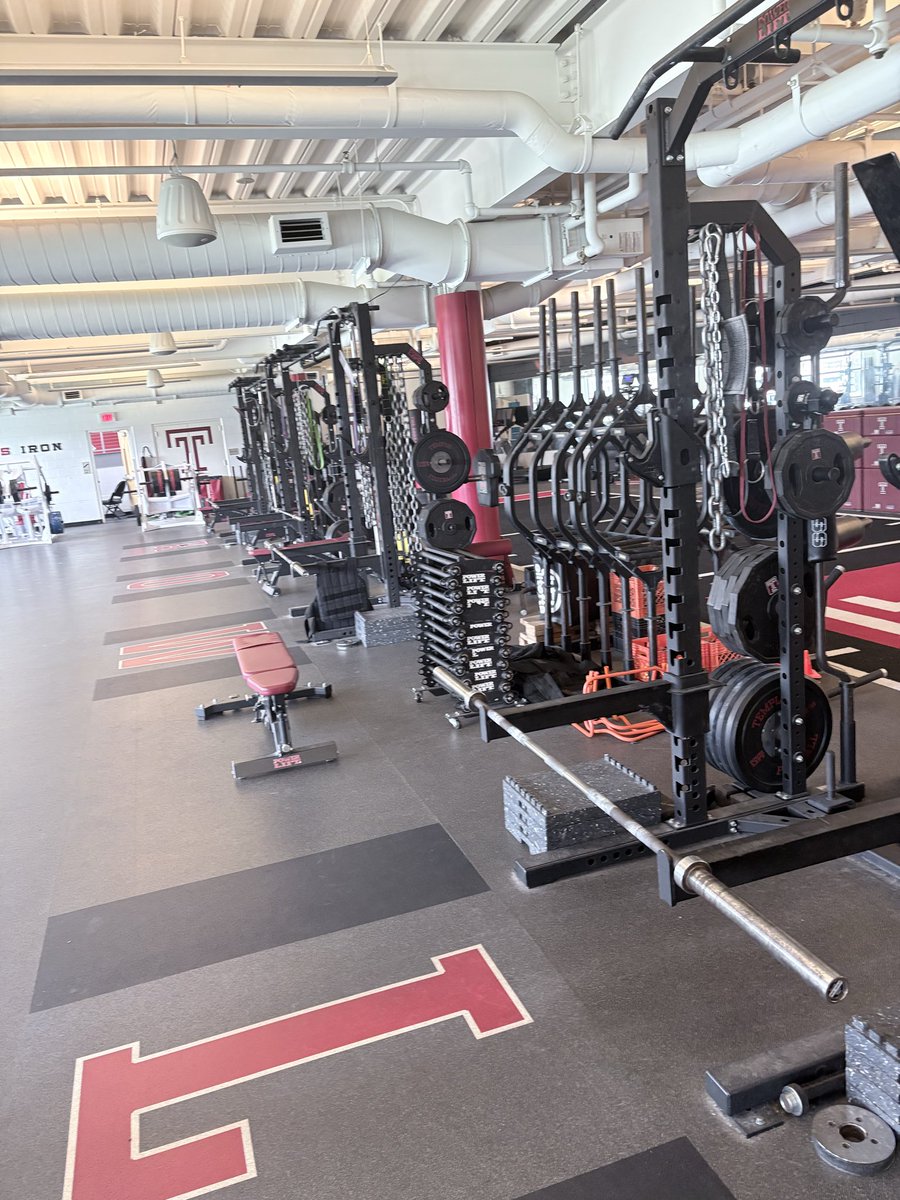 GrantDavis94's tweet photo. Great visit and conversations with @Temple_FB!!! 

@ZackTendlerTUFB @CoachKCKeeler @Coach_AlJohnson  @IanRodriguezFB @BurdsallNoah @Coach_RobTUFF https://t.co/gEn7dqsaHE