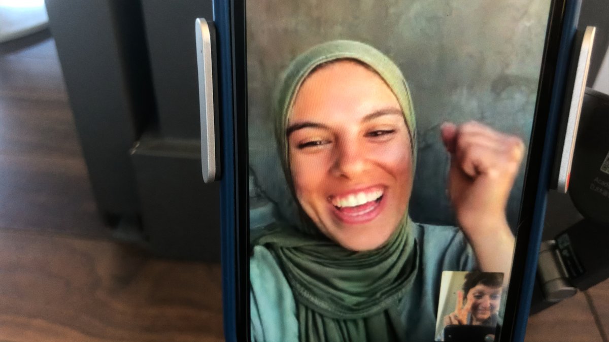 映画『手に魂を込め、歩いてみれば』公式 公開中！ tweet media