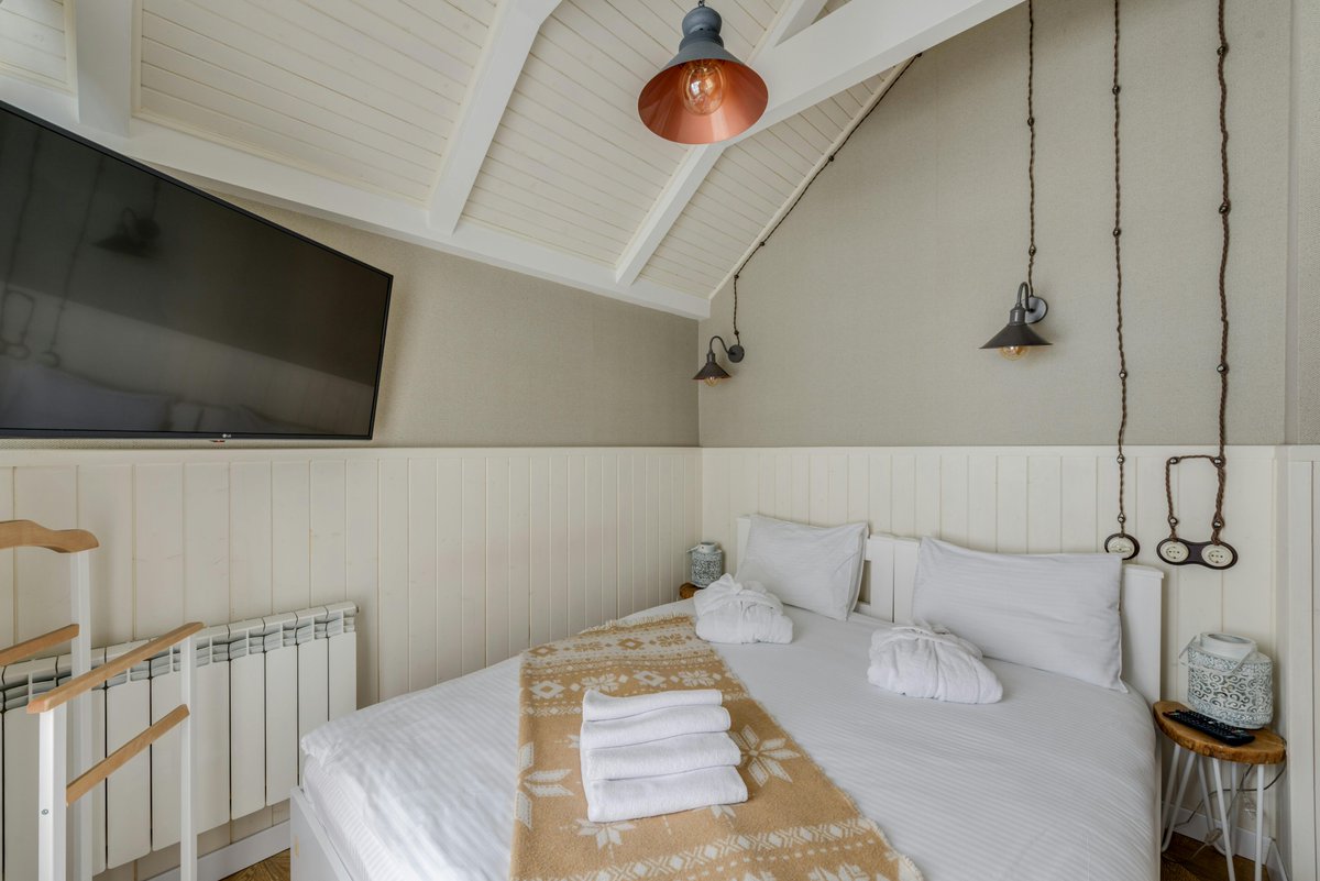 comfybeddings25's tweet image. Upgrade your nights with ultra-soft sheets and cozy essentials designed to make every moment in bed feel like a luxury escape.

 comfybeddingsandsheets.com

#ComfyBedding #BeddingSale #CozyComfort #SleepInStyle #LuxuryBedding #BedroomVibes #HomeStyle