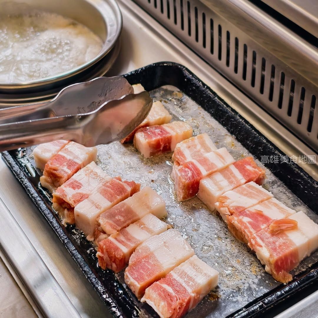 Happiness can be surprisingly straightforward: just a serving of Cantonese dim sum that grows more irresistible with each mouthful.