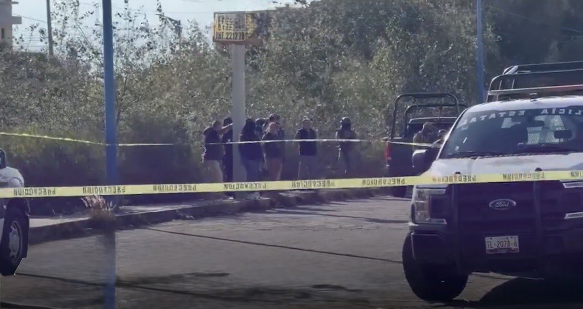 paconde's tweet image. ⭕️ 🚓👉🏻 #Hallan cuerpo humano en San Pablo del Monte; habría sido devorado por fauna canina. Las autoridades ministeriales acudieron al levantamiento del cuerpo. 

Se desconocen las causas del suceso. #ÍNDICEMEDIA  is.gd/f32YFP 

📸 Tv Azteca Puebla