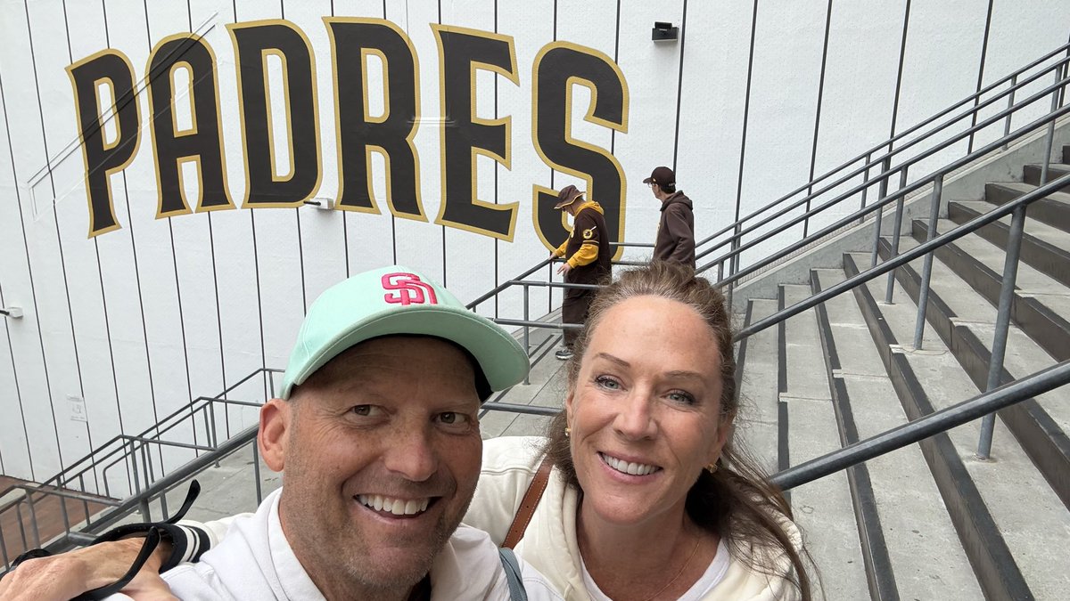 Game 4.  Let’s get a W, pretty please?  #ForTheFaithful