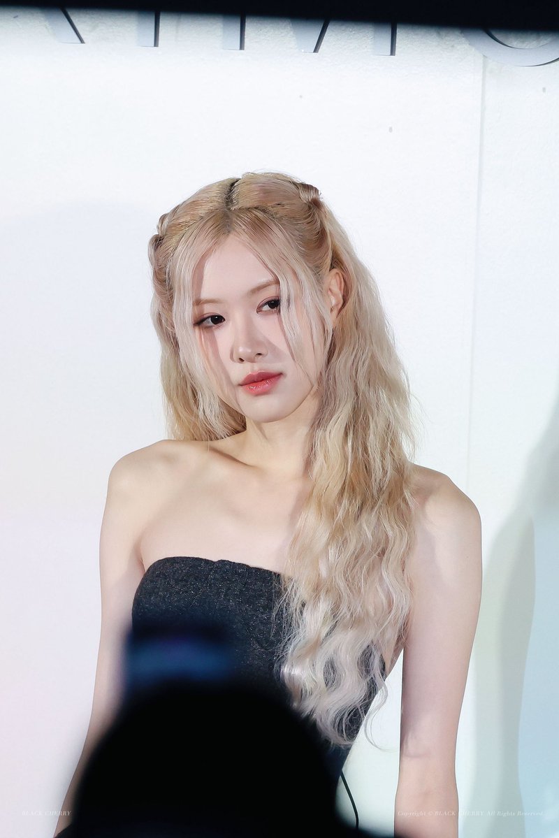 𝑩𝑳𝑨𝑪𝑲 𝑪𝑯𝑬𝑹𝑹𝒀 tweet media