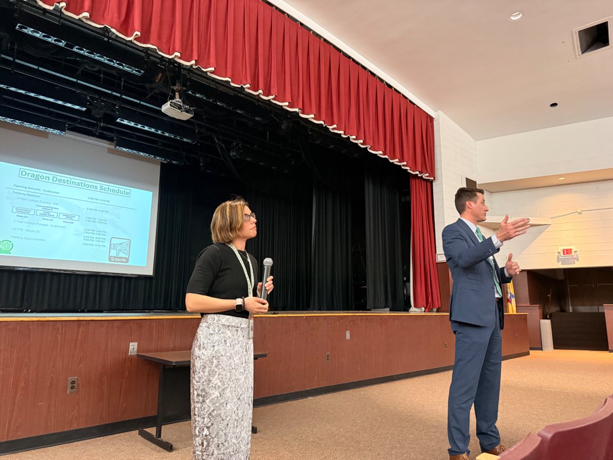 BTHSDragons's tweet image. Happening NOW! 🐉
Juniors are exploring their future at Dragon Destinations—college, careers, trades &amp;amp; more. Taking the first steps toward what’s next! #OnceADragonAlwaysADragon