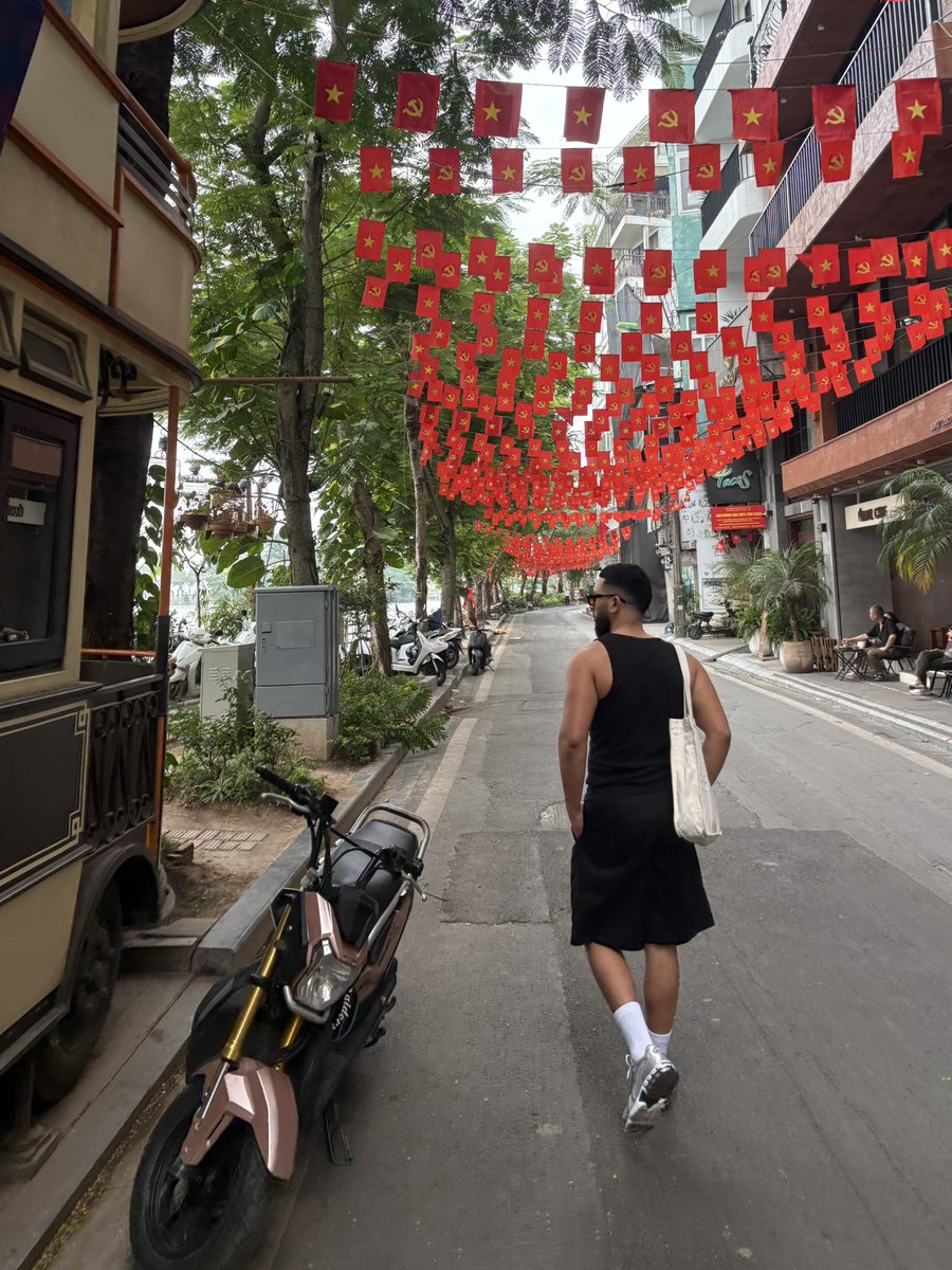 jsuisfatigué tweet media