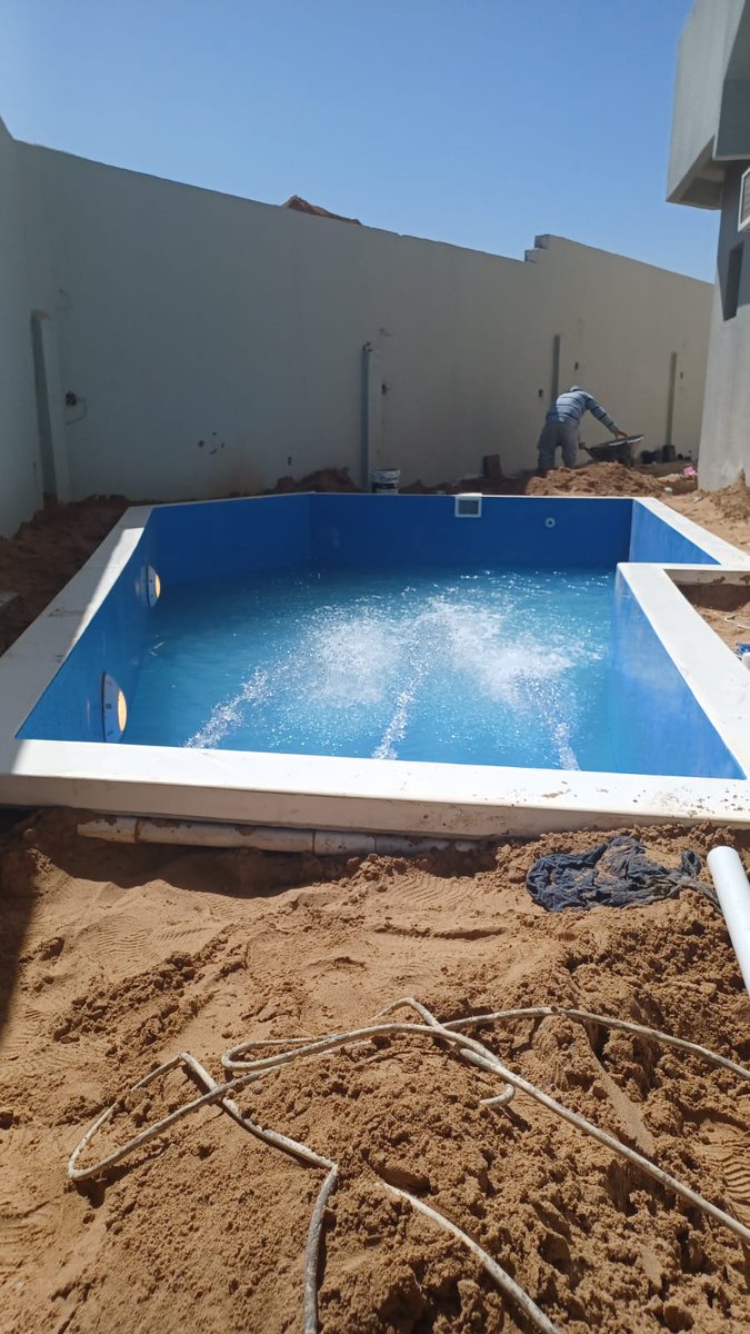 cruzapools_ksa's tweet image. تنفيذ مسبح فيبر جلاس بنظام Skimmer في الرياض بواسطة كروزا للمسابح مع فلترة عالية الكفاءة ونظام Heating &amp;amp; Cooling موفر للطاقة وفق معايير NSPI / APSP الأمريكية لضمان نقاء المياه وسهولة الصيانة للفيلات والمشاريع السكنية
📍 الرياض 2026
📞 0598055633
#مسابح_الرياض #FiberglassPool