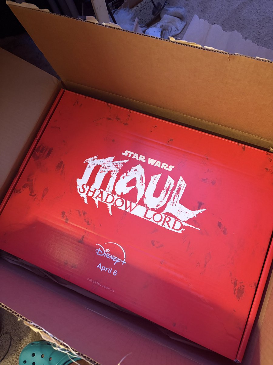 MO丂HÉ tweet media