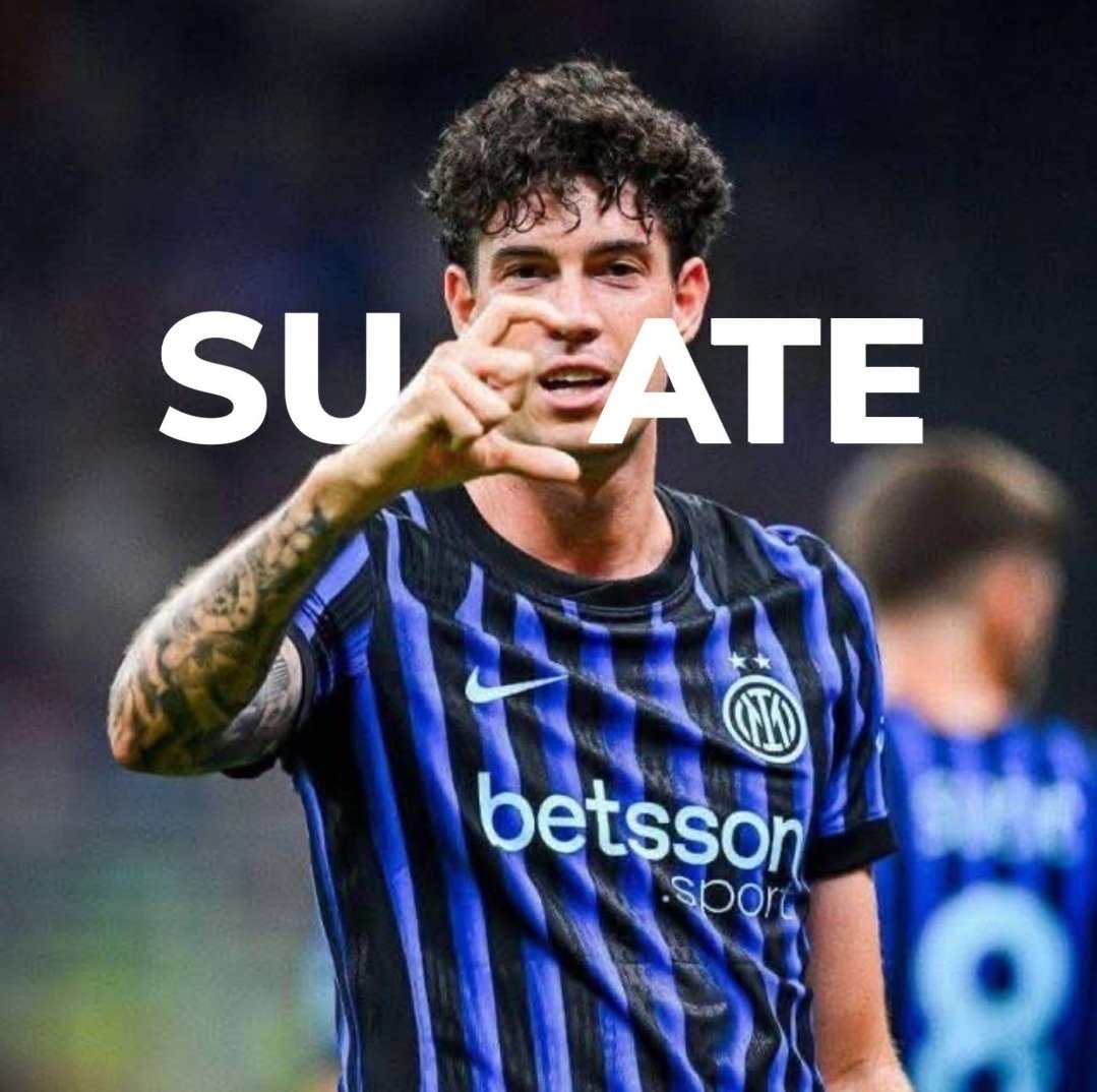serpeinsenno's tweet photo. La cosa che fa più ridere é leggere i disadattati che dicevano di tifare contro l #Italia perché c era #Bastoni e adesso si disperano . Ve lo ha messo in culo due volte . #bosniaitalia https://t.co/9VaK5MzyLq