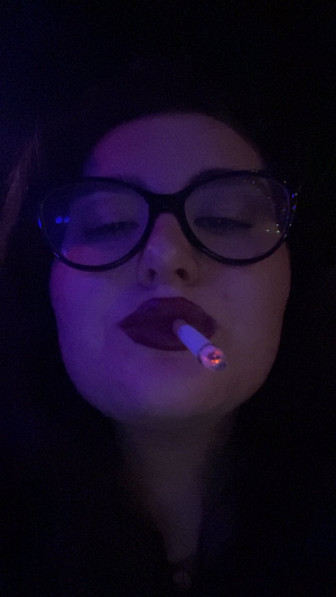 VantaViolet's tweet photo. Open your mouths and wallets…in need of a new ashtray ✨
Findom FinSub SmokeFetish Goddess Worship https://t.co/wRK7w6mHNF