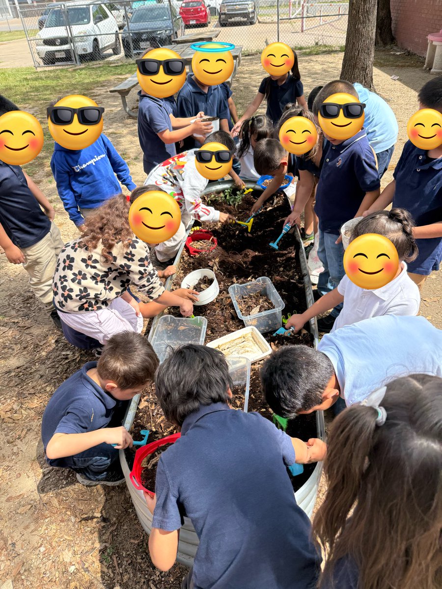 ❤️ Mrs. R teaches Pre-K tweet media