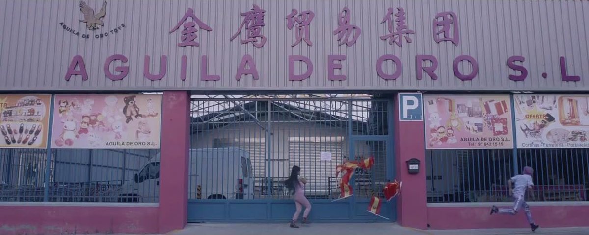 ネトフリ民これガチで衝撃的だから見て

口と肛門の位置が逆転した女性や、人魚に憧れて両足の切断を望む男性などなど、身体的特徴を持った人たちを描いた異色すぎるダークコメディ🍬