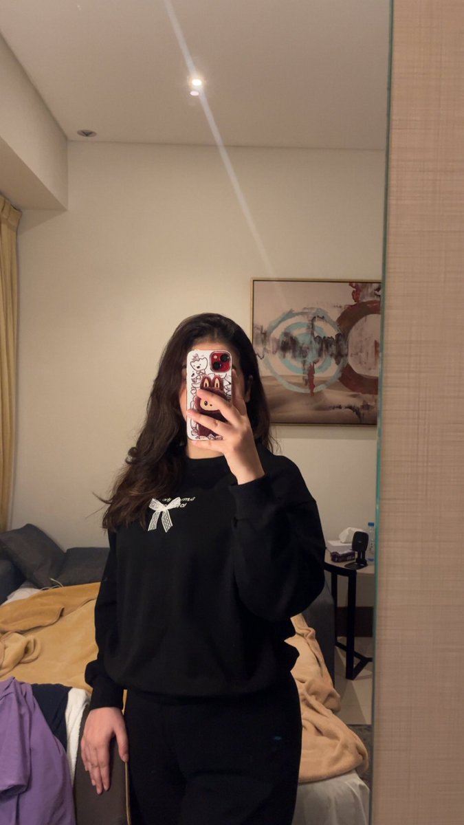 syedrimsha_'s tweet photo. March lately https://t.co/ABK35CrKkC