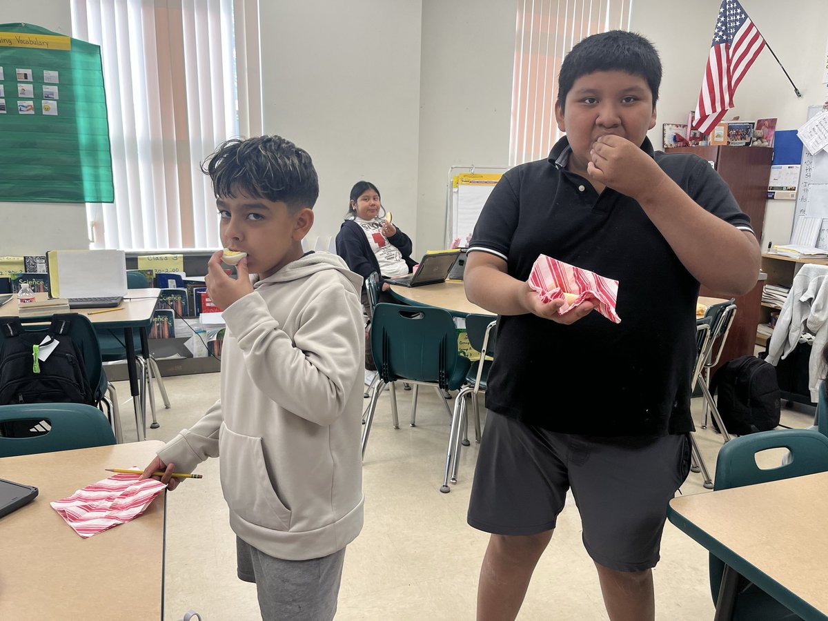 MarsiaTucci's tweet image. I made some brain power food for my 4th grade students for Florida state testing.  They gobbled up the hard boiled eggs #protein #health @DebyMcNichols @Instr_sup @anaarce99 @mariabishop4 @doctorkiltz @EducationFL @ParticipateLrng @WIDA_UW @FreebirdsShire @jacobmartinn7 @561Sdpbc