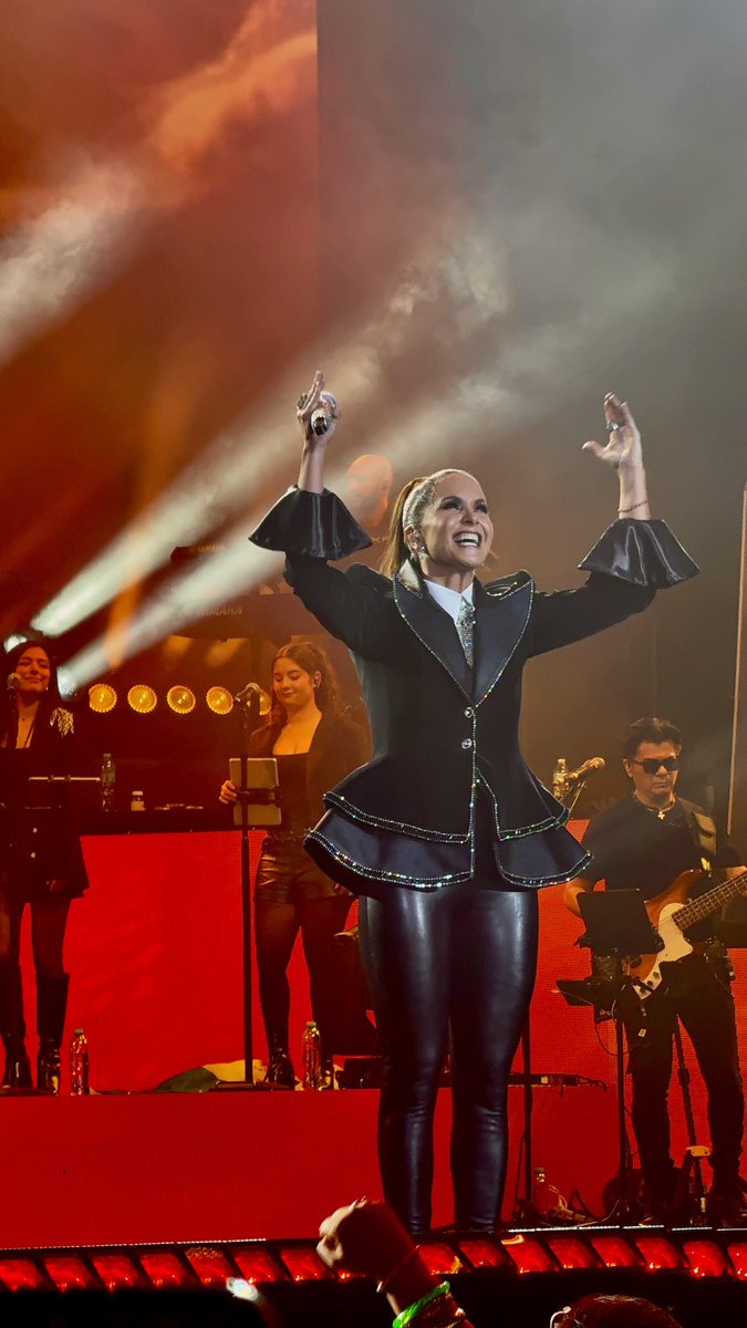 María Jiménez tweet media