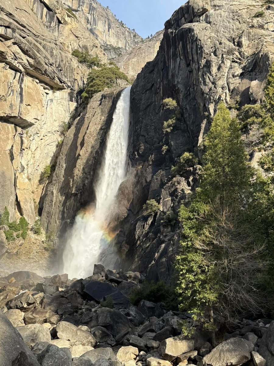 peakcomdlol's tweet photo. Yosemite National Park https://t.co/DZgTeUeu2B