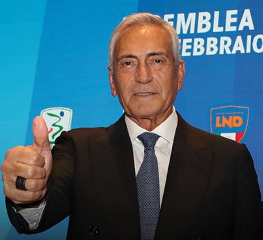 FC 🟨🟥 tweet media