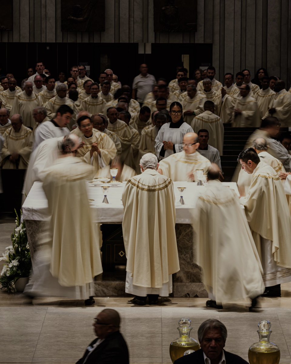OrangeDiocese's tweet photo. Sacred moments from this year's Chrism Mass. 🙏

Yesterday, 200+ priests in our diocese joined together at @christcathedralca to renew their priestly promises. At this powerful Mass, @OCBishop also blessed the holy oils used throughout the year: the Oil of Catechumens (for those preparing for Baptism), the Oil of the Sick (for anointing the ill) and consecrated the Oil of Sacred Chrism (for Baptism, Confirmation, and Priest Ordination). 

Let us continue to pray for our clergy who selflessly serve the people of God each day. 

To view the livestream of this Mass, visit: https://t.co/fyUqir2Mjm