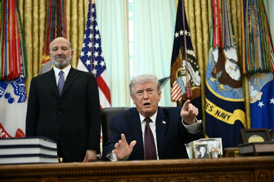 ترامب: إيران تحتاج إلى 20 عاماً لاعادة بناء ما دمرناه وسنغادرها خلال 3 أسابيع -"حصل تغيير النظام في ايران ونتعامل مع مجموعة جديدة أكثر عقلانية" 