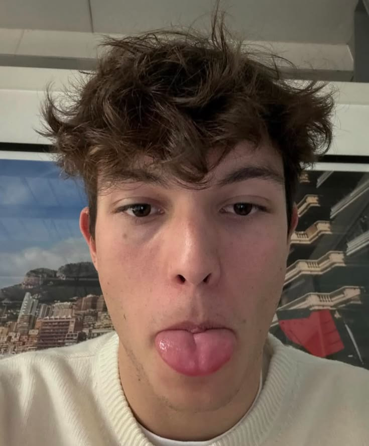 Vee 🫗 tweet media