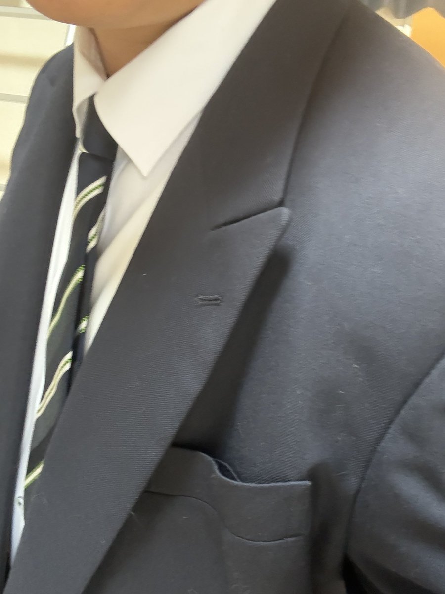 sub_cal86's tweet photo. 今日から社会人だーーー https://t.co/1sFGXq68KN
