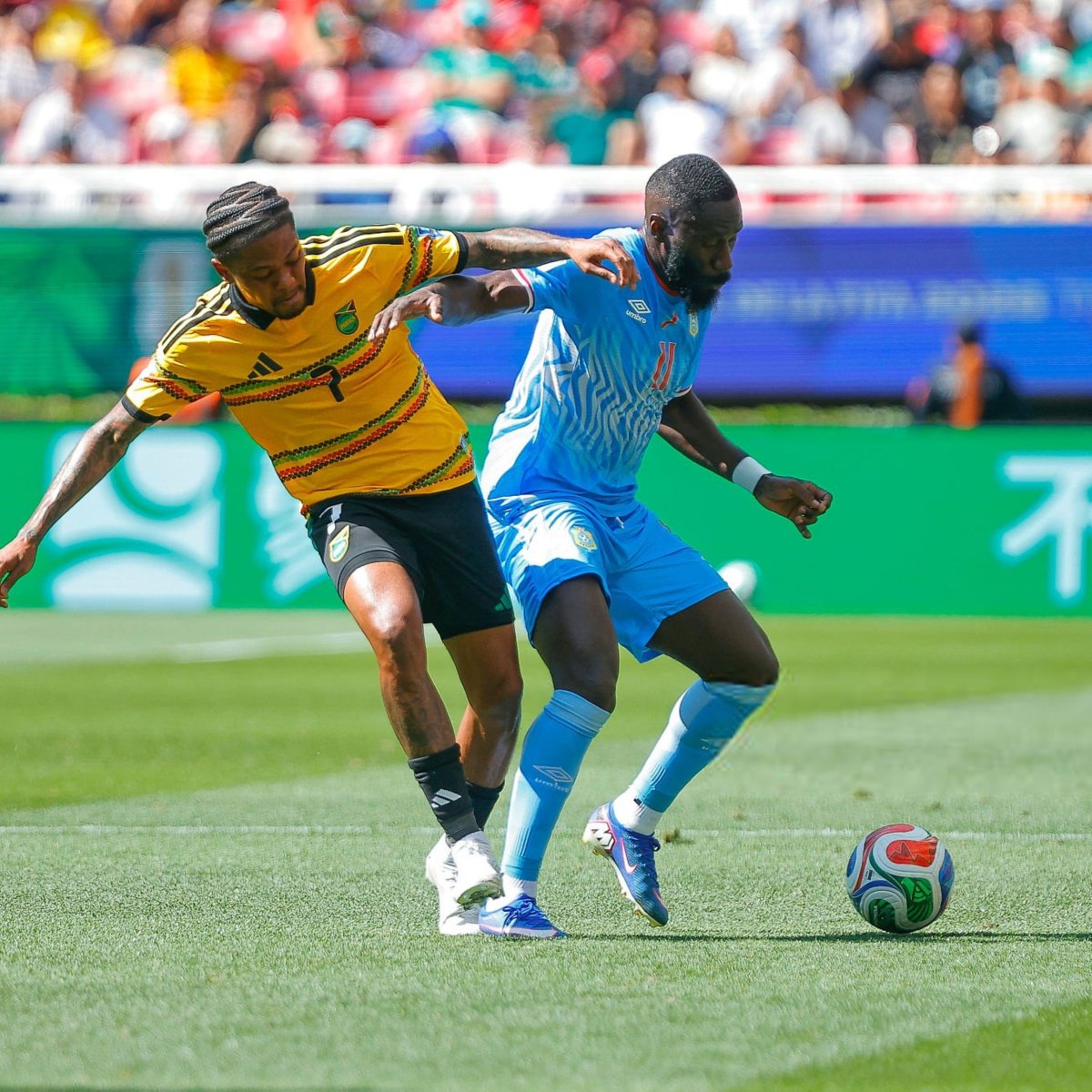 Instant Foot ⚽️ tweet media