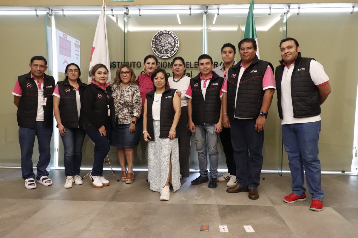 INEYucatan's tweet photo. Con el objeto de reforzar los procesos relativos al Sistema de Gestión de la Calidad, la vocal del #RFE del #INE #Yucatán, María Leonor Abdala Gamboa encabezó una reunión de coordinación con responsables de los #Módulos de la #03JuntaDistrital. https://t.co/wKW485KHTs