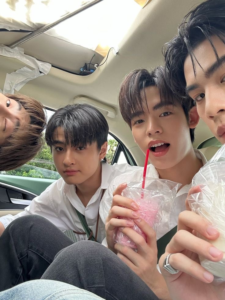 anni 🪷🧋 tweet media