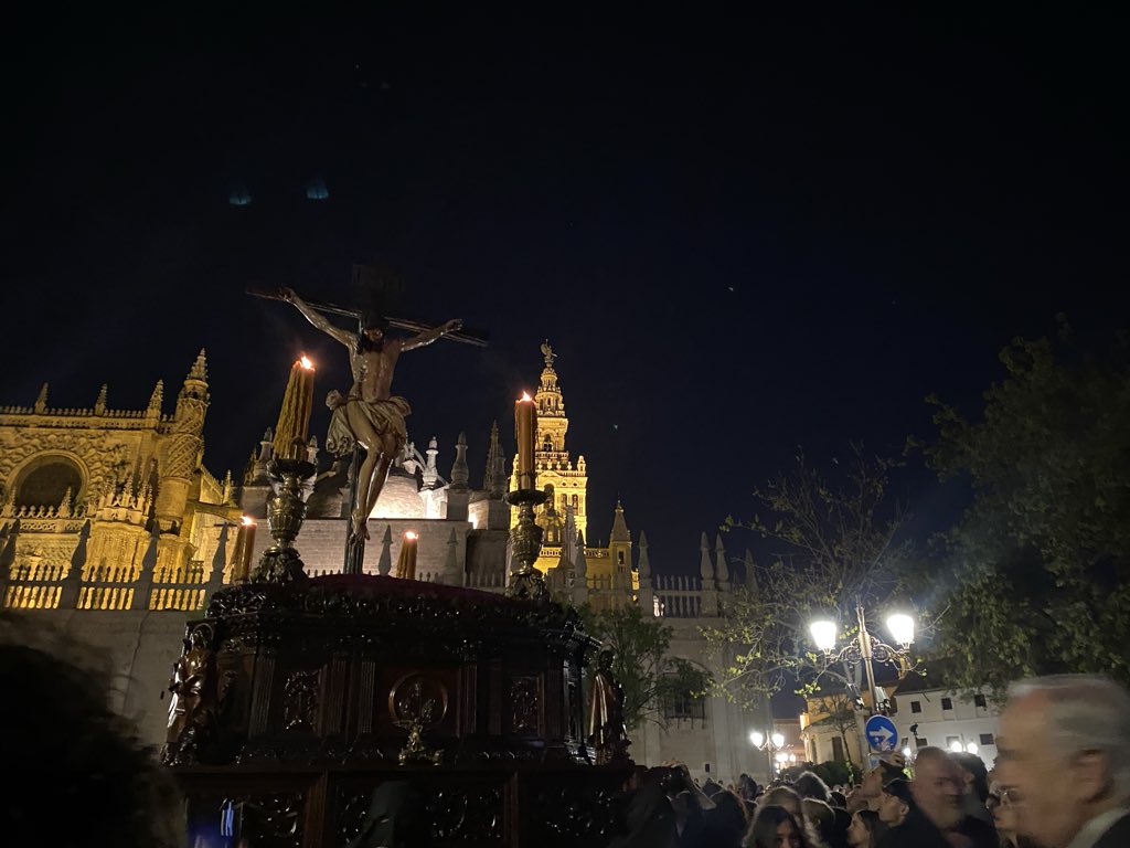 Capilleo Cofrade © tweet media