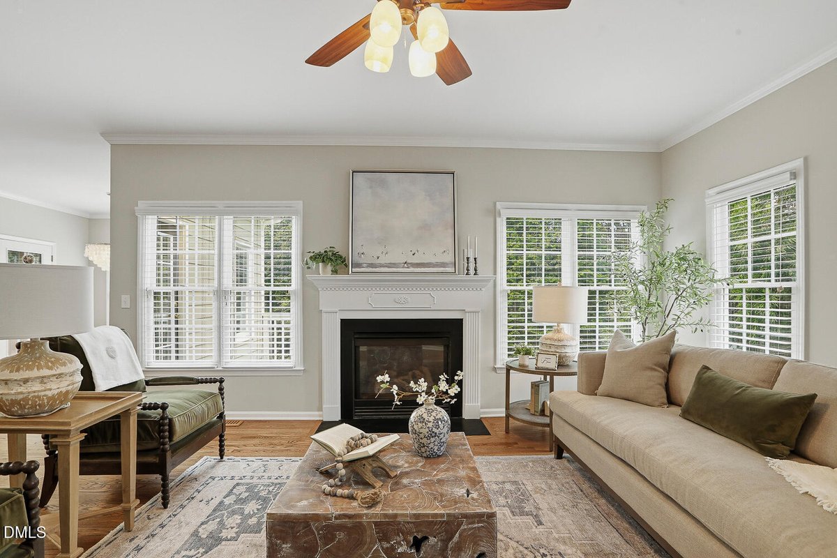 LindaTrevorCo's tweet image. FOR SALE! Beautiful Classic Home in Haddon Hall!

706 BRITTLEY WAY
Apex, NC 27502
Beds: 4
Baths: 2 (full) | 1 (half)
Acres: 0.22
Sqft: 3,115
$775,000

realestate.lindatrevor.com/tmls/1-1015651…

#ApexNC #Realtor #DetailsMatter