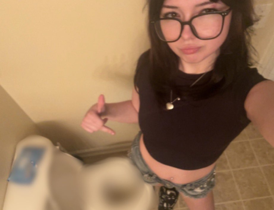 goddess elloise 💸 tweet media