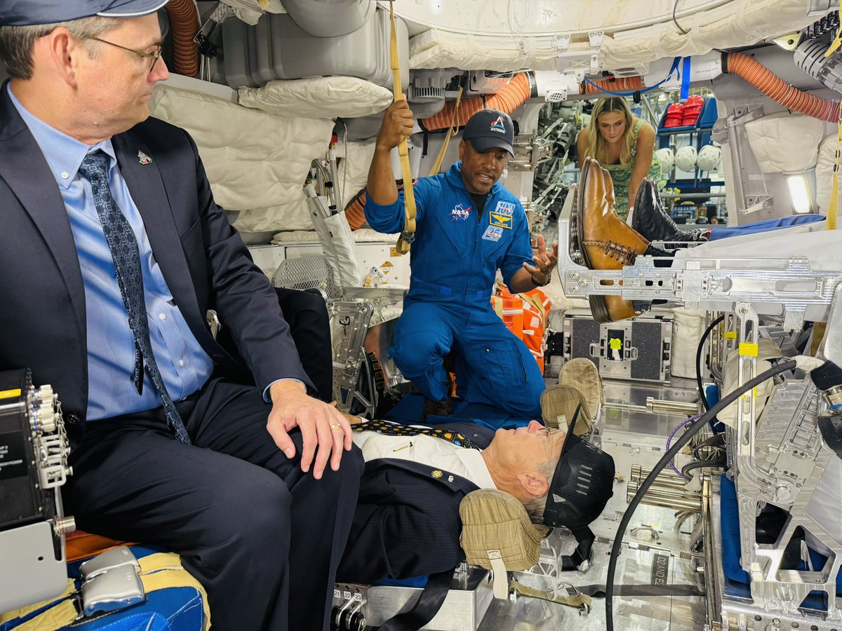 House Science Committee tweet media